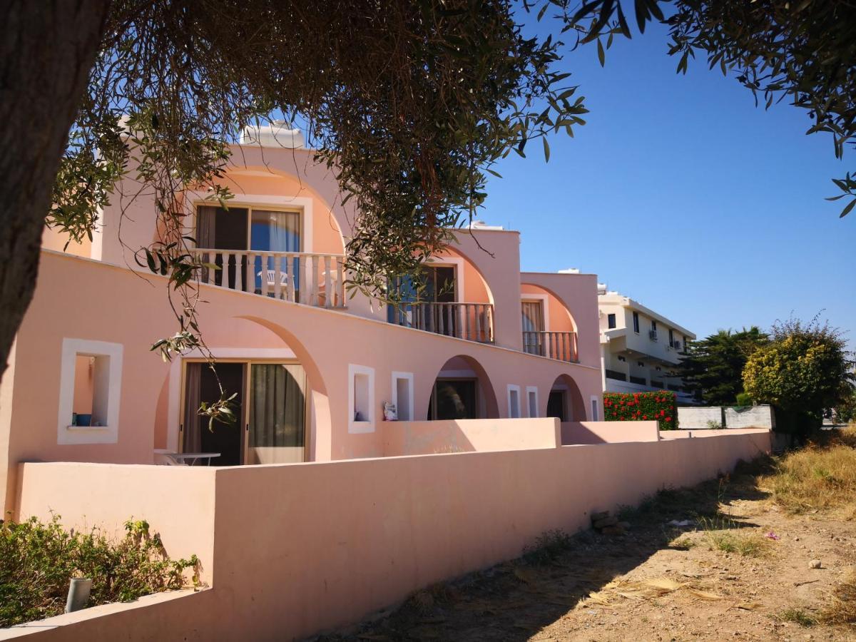Seashell Apartments Paphos Exteriör bild