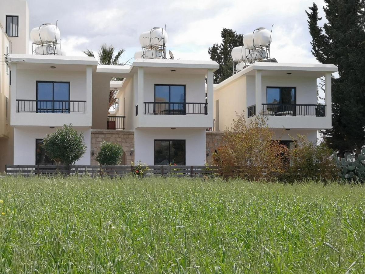 Seashell Apartments Paphos Exteriör bild